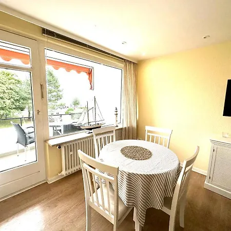 Strandblick 4 *